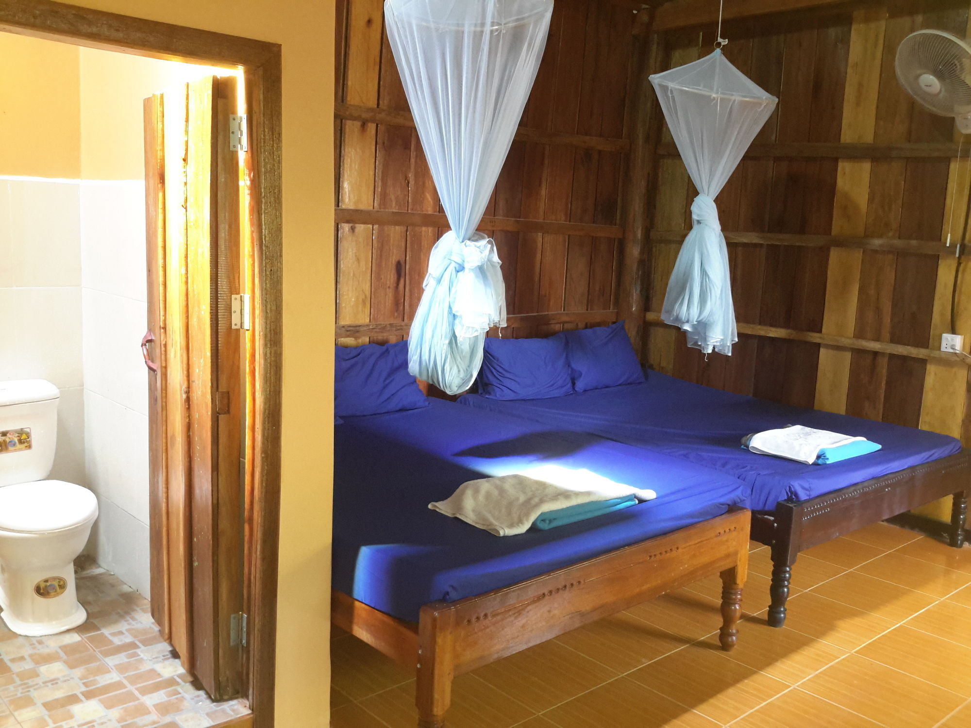 Island Palace Bungalows Resort Kaoh Touch Exteriör bild